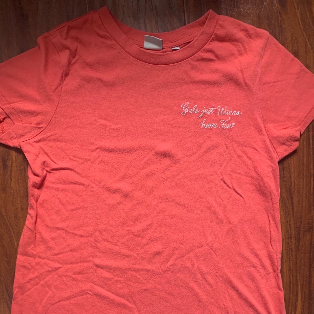 Short sleeve t-shirt